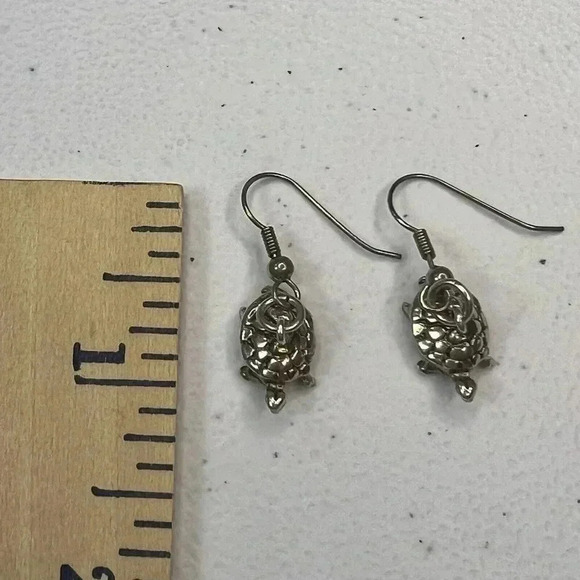 Sterling Silver 925 3D Turtle Dangle Drop Earrings Vintage Animal Cute Dainty - Picture 4 of 4